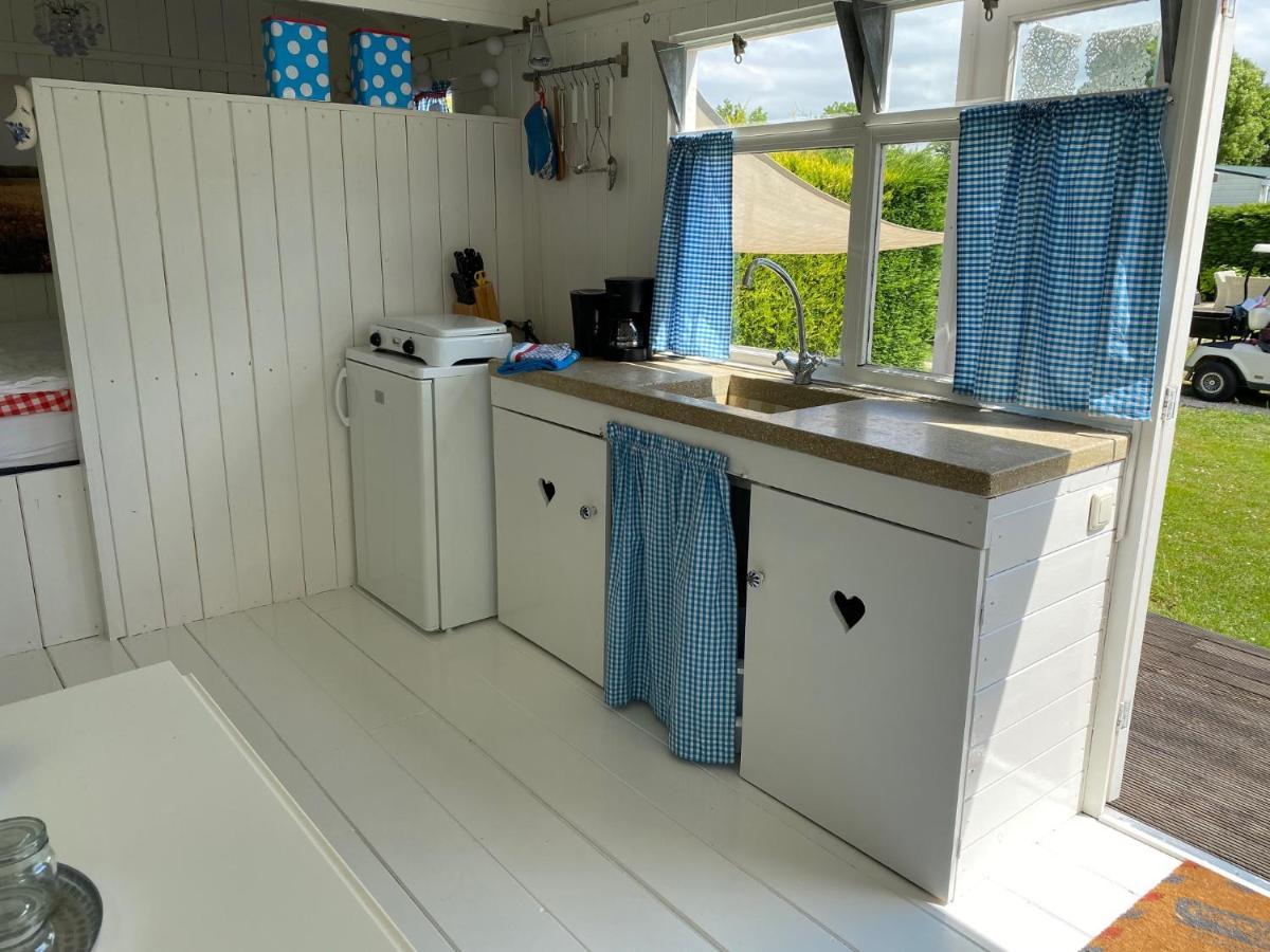 فندق Little Blue House أوستفورني المظهر الخارجي الصورة
